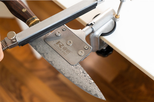 A Guide to Sharper Knives