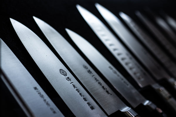 http://wasabi-knives.com/cdn/shop/articles/robby-mccullough-dTS-ioQbPn0-unsplash_grande.jpg?v=1586278242